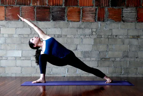 11+ Yoga Poses To Strengthen Body During Pregnancy