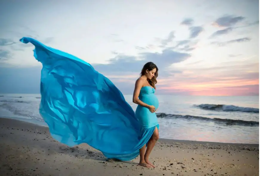 Beach Maternity Dress Ideas